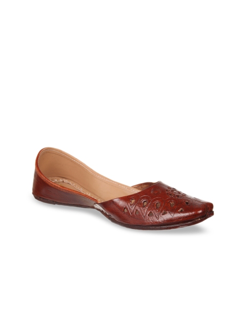 

Ta Chic Women Brown Solid Handcrafted Genuine Leather Mojaris