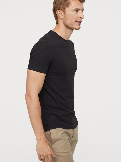 

H&M Men Black Solid Round-Neck T-shirt Slim Fit