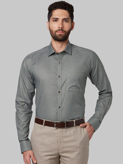 

Park Avenue Men Green Slim Fit Checked Formal Shirt