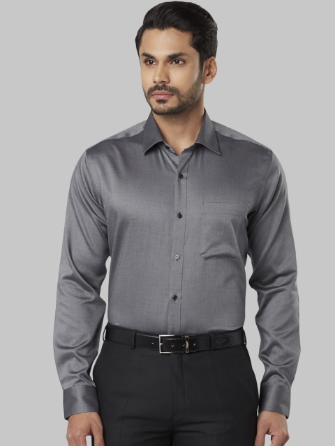 

Raymond Men Grey Regular Fit Solid Formal Shirt