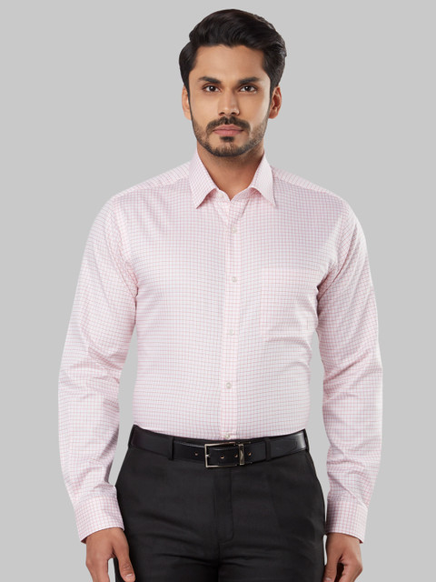 

Raymond Men Pink and Red Slim Fit Checked Formal Shirt