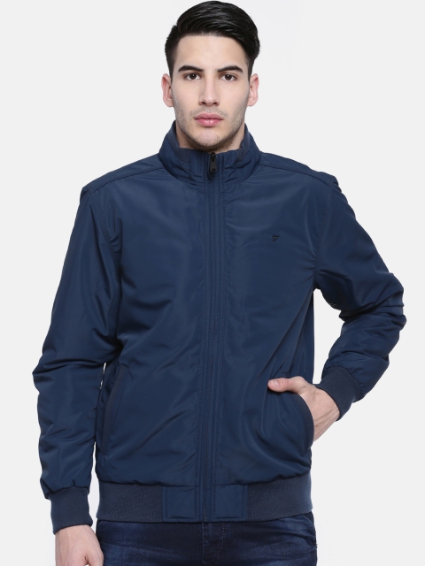 

t-base Men Blue Solid Lightweight Jacket