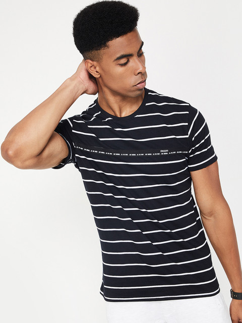 

Kappa Men Black Striped Round Neck T-shirt