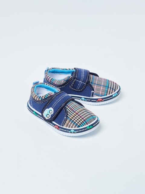 

Fame Forever by Lifestyle Boys Navy Blue Sneakers