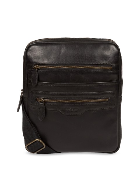 

PURE LUXURIES LONDON Men Black Concka Collection Genuine Leather Jairizinho Messenger Bag