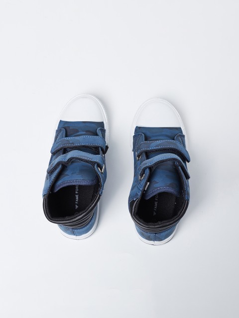 

Fame Forever by Lifestyle Boys Blue Printed Synthetic Mid-Top Sneakers