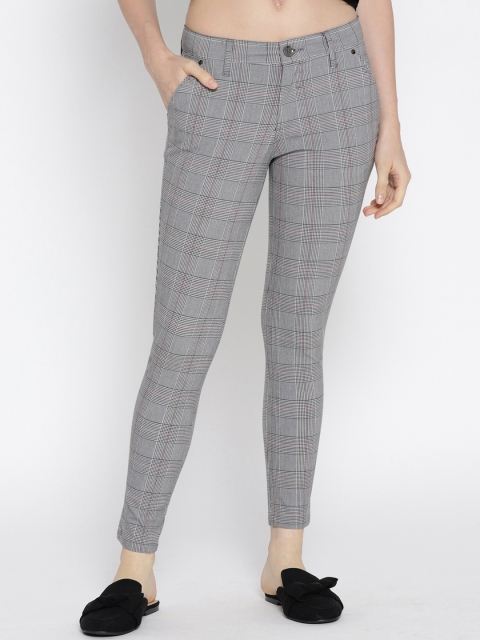 

JUMP USA Women Grey Slim Fit Checked Formal Trousers