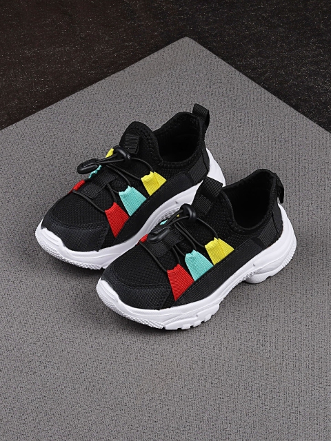

Walktrendy Unisex Black Sneakers