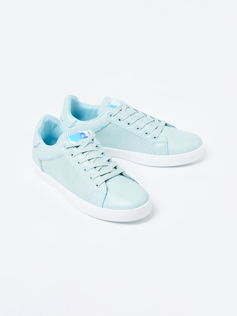 

Ginger by Lifestyle Women Blue Sneakers