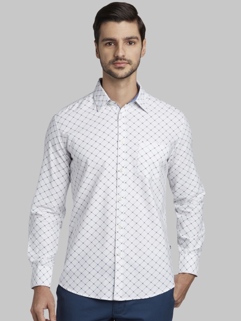

Parx Men White & Navy Blue Slim Fit Checked Casual Shirt