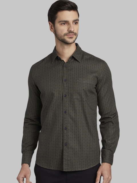 

Parx Men Olive Green & Black Slim Fit Printed Casual Shirt