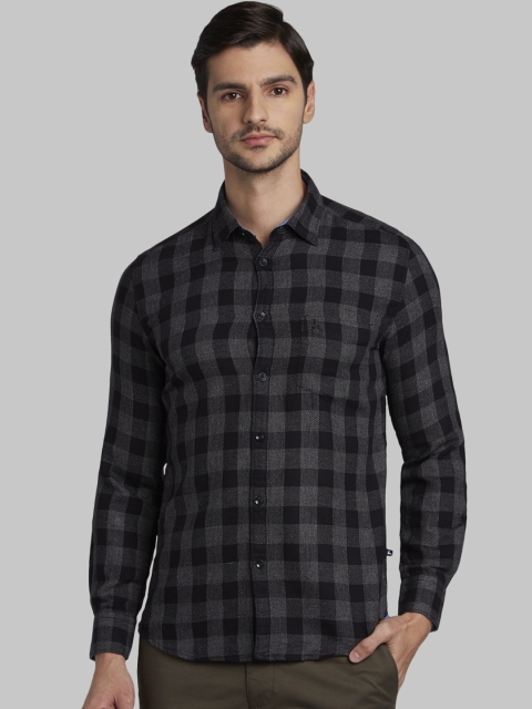 

Parx Men Black & Charcoal Grey Slim Fit Checked Casual Shirt