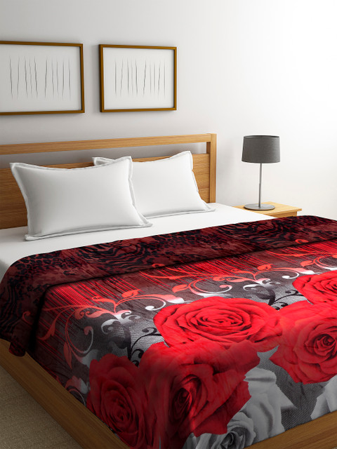

Cortina Red Ethnic Motifs AC Room 233 GSM Double Bed Blanket