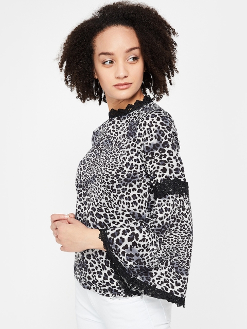 

Ginger by Lifestyle Women Black & White Leopard Print Top