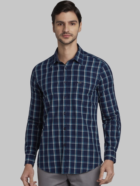 

Parx Men Navy Blue Slim Fit Checked Casual Shirt