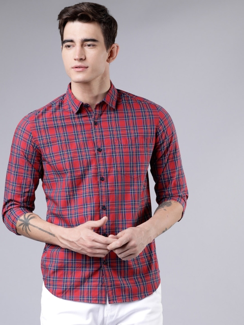 HIGHLANDER Men Red & Navy Blue Slim Fit Checked Casual Shirt