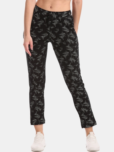 

Sugr Women Black Regular Fit Printed Regular Trousers