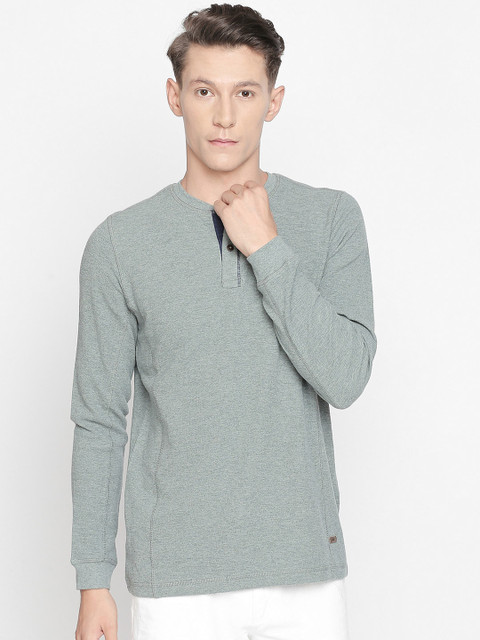 

Basics Men Green Solid Henley Neck T-shirt