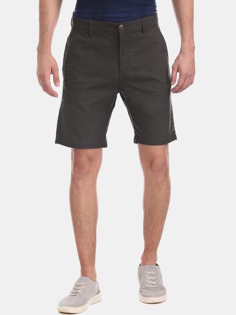 

Ruggers Men Grey Solid Regular Fit Regular Shorts