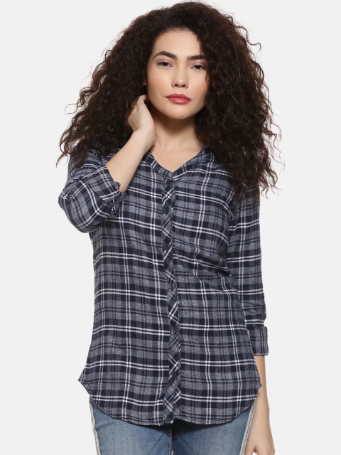 

Campus Sutra Women Grey & Navy Blue Regular Fit Checked Casual Shirt