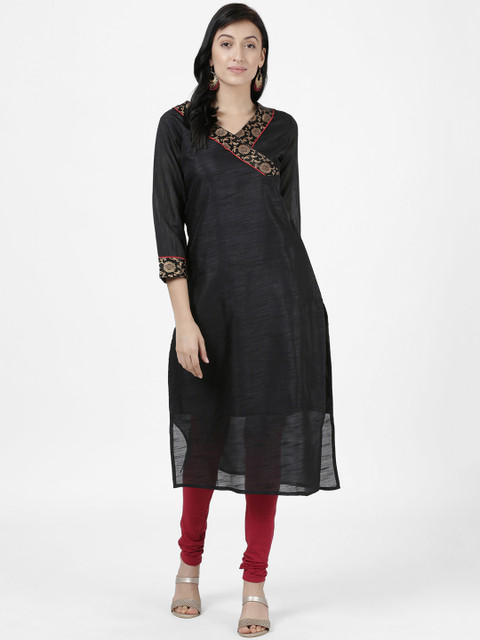 

Heart of Gold Women Black Solid Straight Kurta