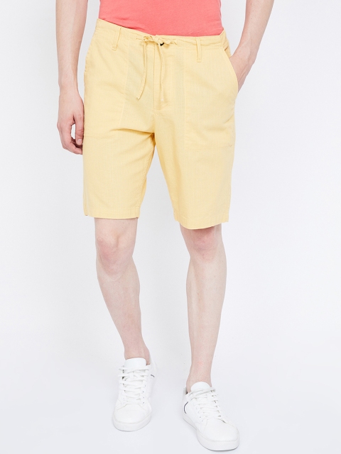 

Bossini Men Yellow Solid Slim Fit Regular Shorts