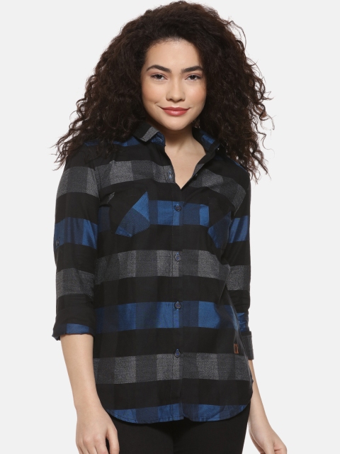 

Campus Sutra Women Black & Grey Regular Fit Checked Casual Shirt