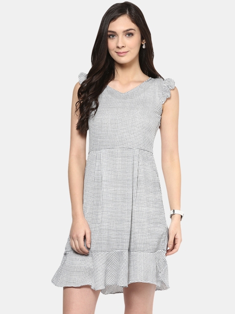 

109F Women Checked White And Black Fit and Flare Dress