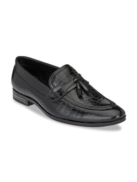 

Fentacia Men Black Formal Textured Loafers