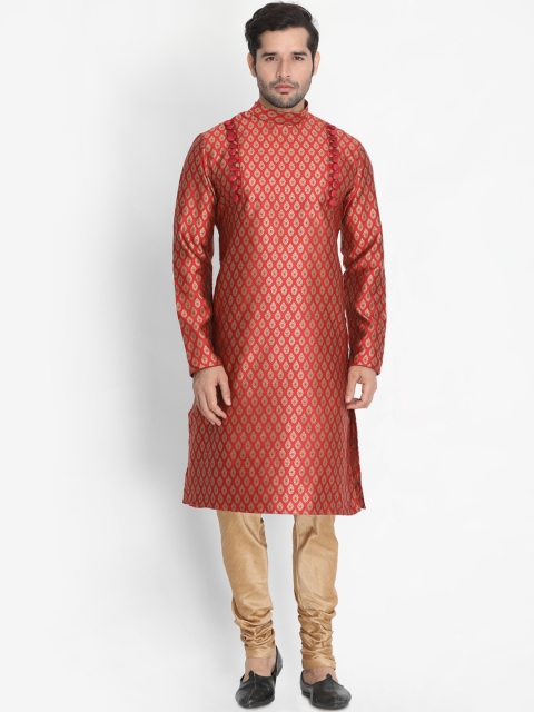 

VASTRAMAY Men Maroon & Beige Self Design Kurta with Churidar