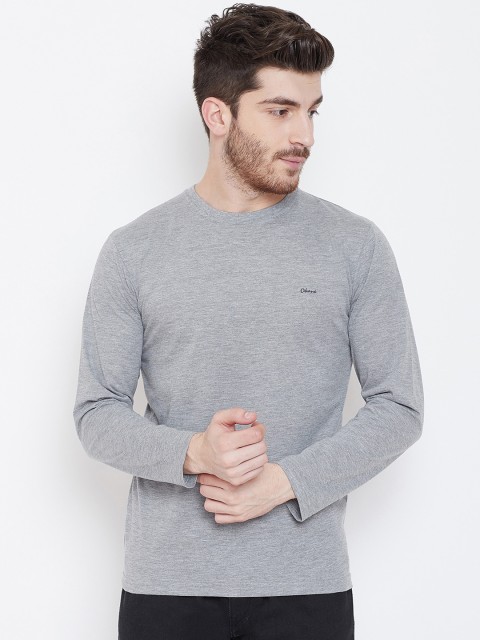 

Okane Men Grey Solid Round Neck T-shirt