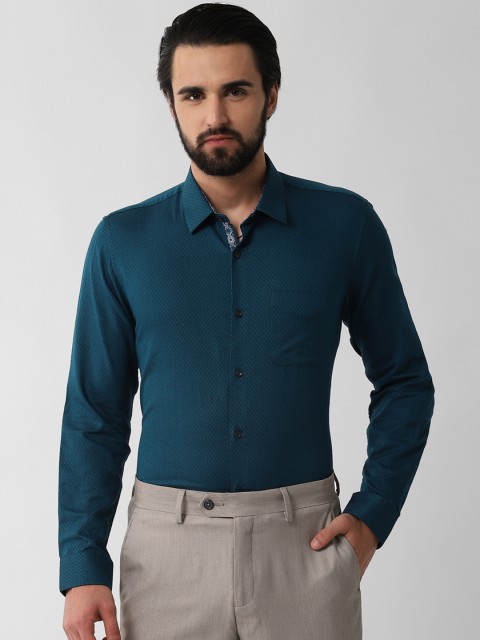

Peter England Men Blue Regular Fit Solid Formal Shirt