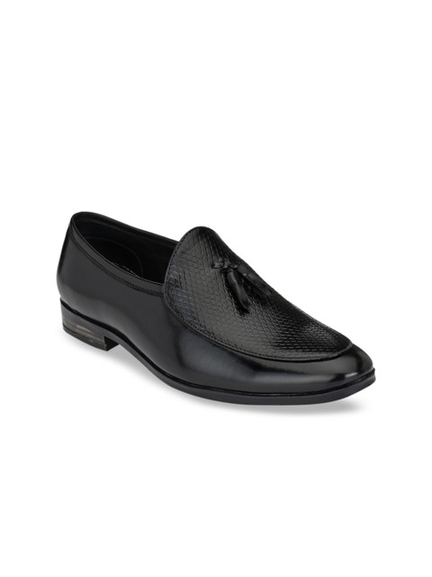 

Fentacia Men Black Formal Textured Loafers