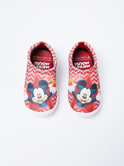 

Fame Forever by Lifestyle Boys Red Slip-On Sneakers