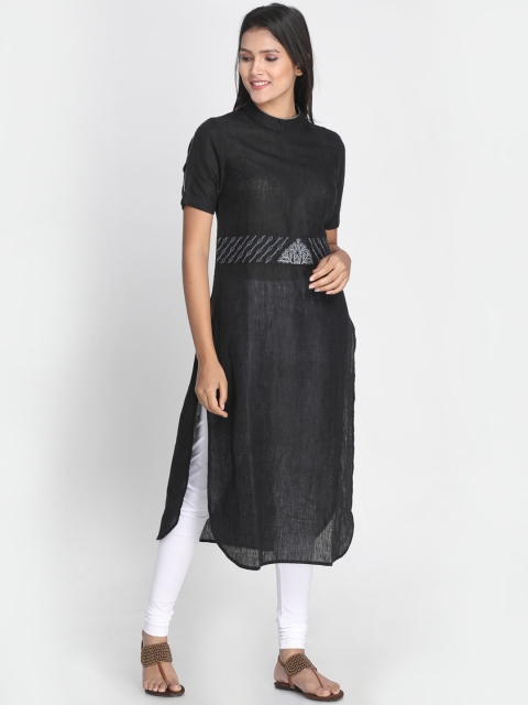 

Nakshi Women Black Solid Straight Kurta