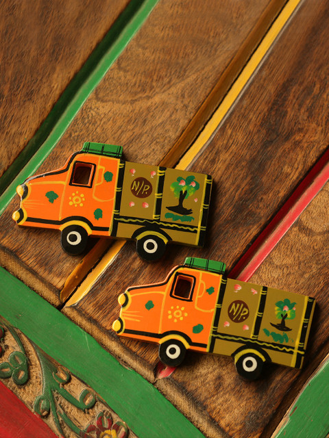 

ExclusiveLane Orange & Brown Set of 2 Hand-Painted The Sticking Trucks Fridge Magnets