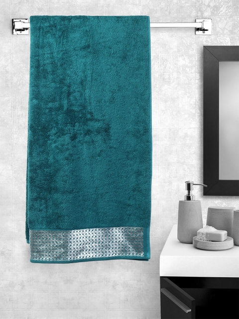 

Portico New York Green Solid Bath Towel