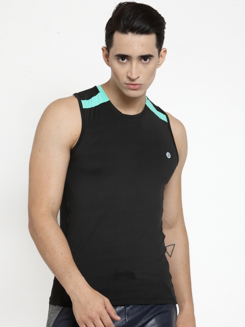 

BUKKUM Men Black Solid Round Neck T-shirt