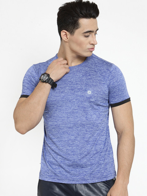 

BUKKUM Men Blue Solid Round Neck T-shirt