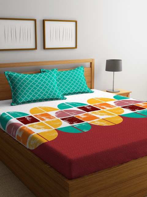 

STELLAR HOME Red & Green Abstract 104 TC Cotton 1 Queen Bedsheet with 2 Pillow Covers