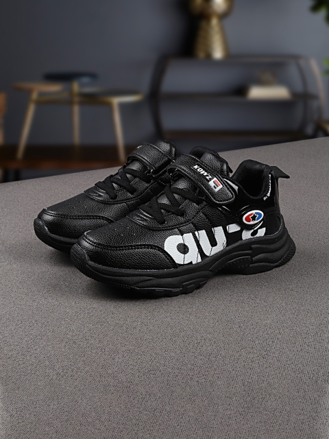 

Walktrendy Boys Black Sneakers