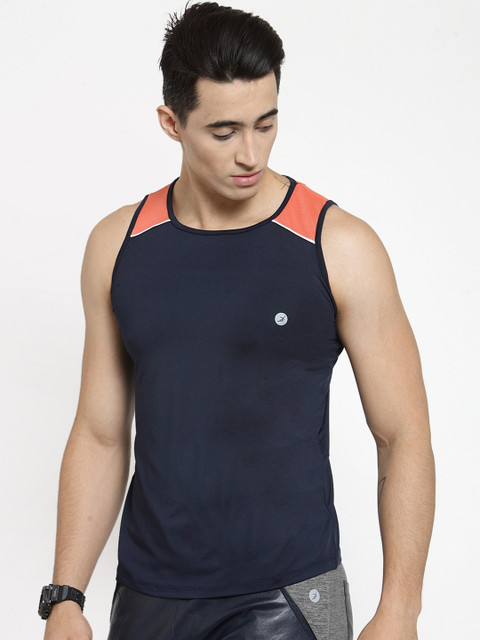 

BUKKUM Men Navy Blue Colourblocked Round Neck T-shirt