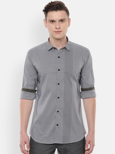 

V Dot Men Grey Skinny Fit Checked Casual Shirt