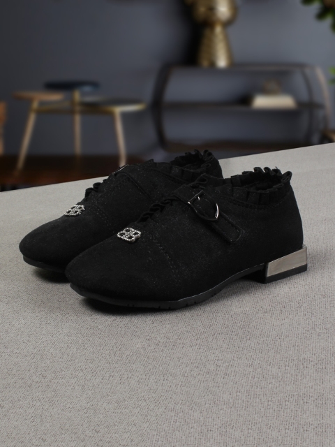 

Walktrendy Girls Black Solid Mary Jane