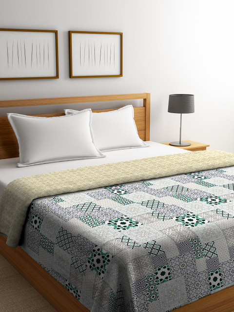 

Portico New York Green & Grey Abstract AC Room 210 GSM Double Bed Blanket