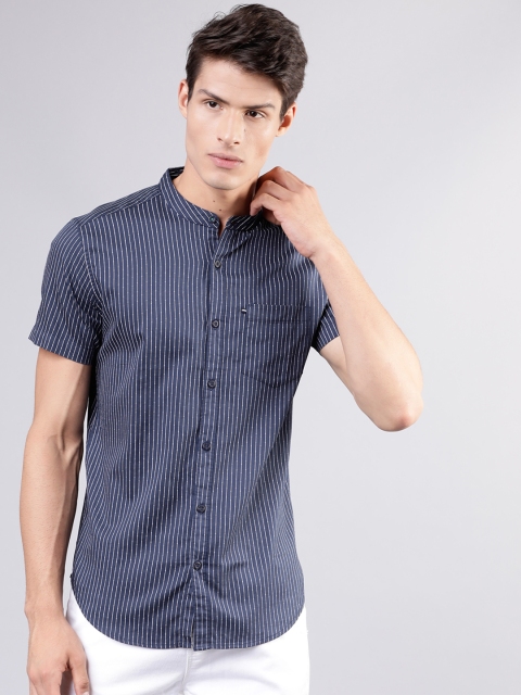 

HIGHLANDER Men Navy Blue & White Slim Fit Striped Casual Shirt