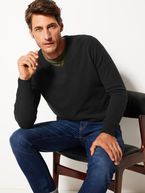 

Marks & Spencer Men Black Solid Sweater