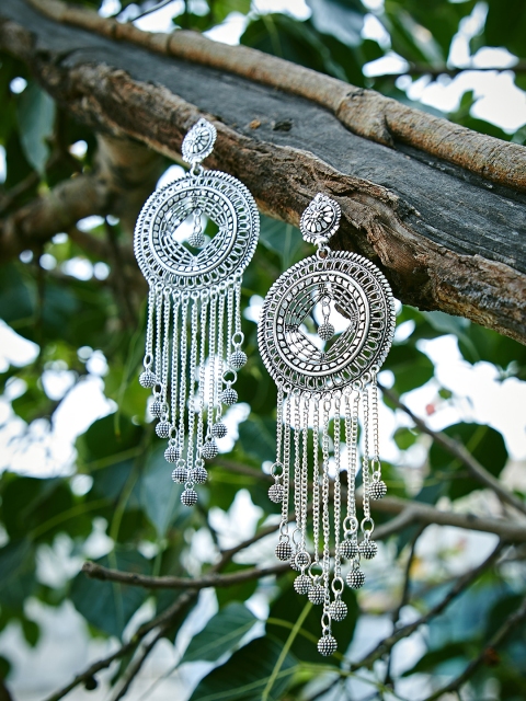 

ZeroKaata Women Silver-Toned Handcrafted Contemporary Drop Earrings