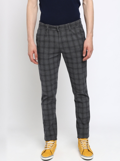 

Crocodile Men Black & Grey Slim Fit Checked Regular Trousers
