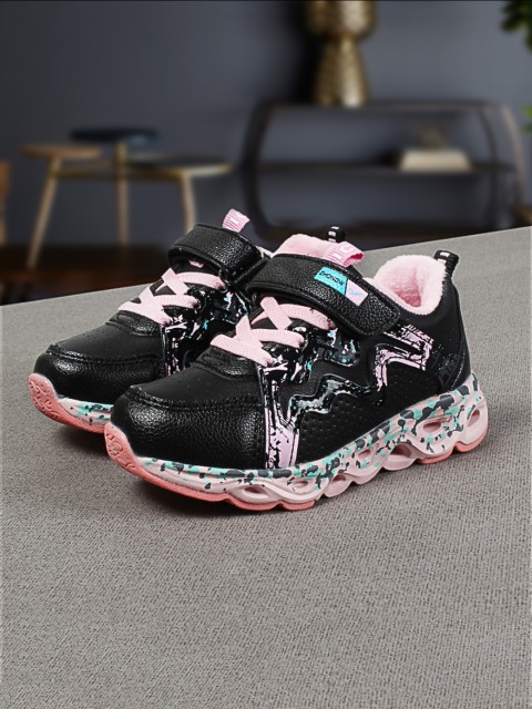 

Walktrendy Girls Pink Sneakers